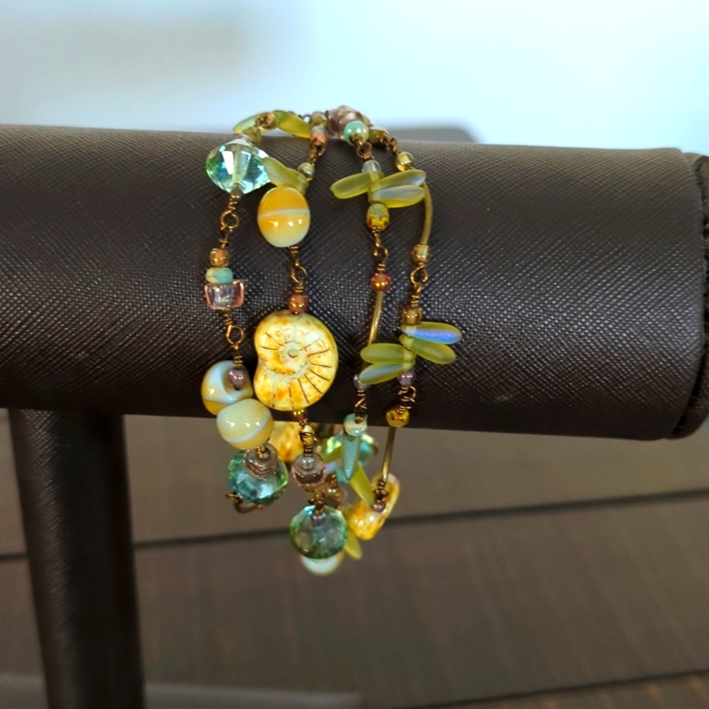Multiple color bracelet